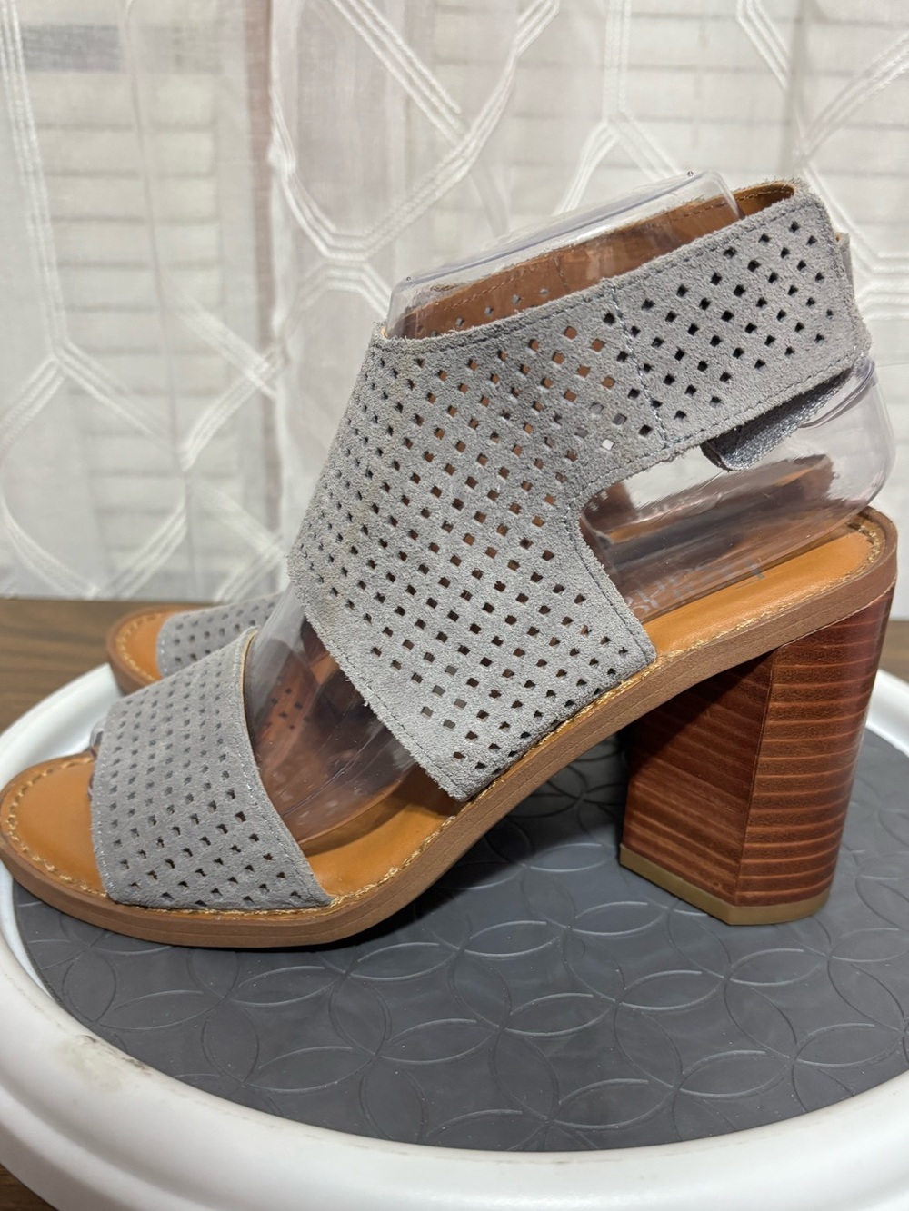 Franco Sarto Grey Perforated Suede Block Heel Sandals 8M 3.5 “ heel